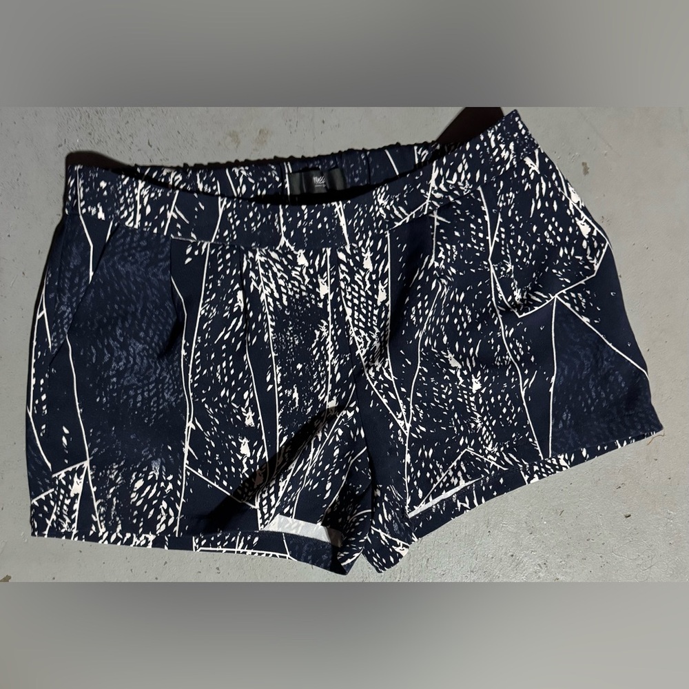 Mossimo Supply Co. High Waist Blue and White Patterned Shorts